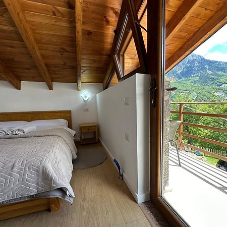 Bujtina Carku Hotel Theth Ngoại thất bức ảnh