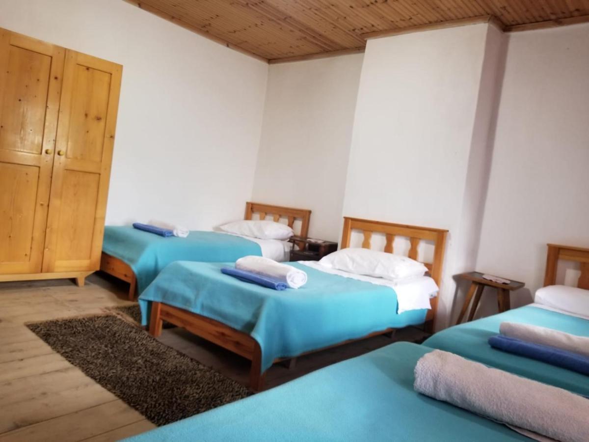 Bujtina Carku Hotel Theth Ngoại thất bức ảnh
