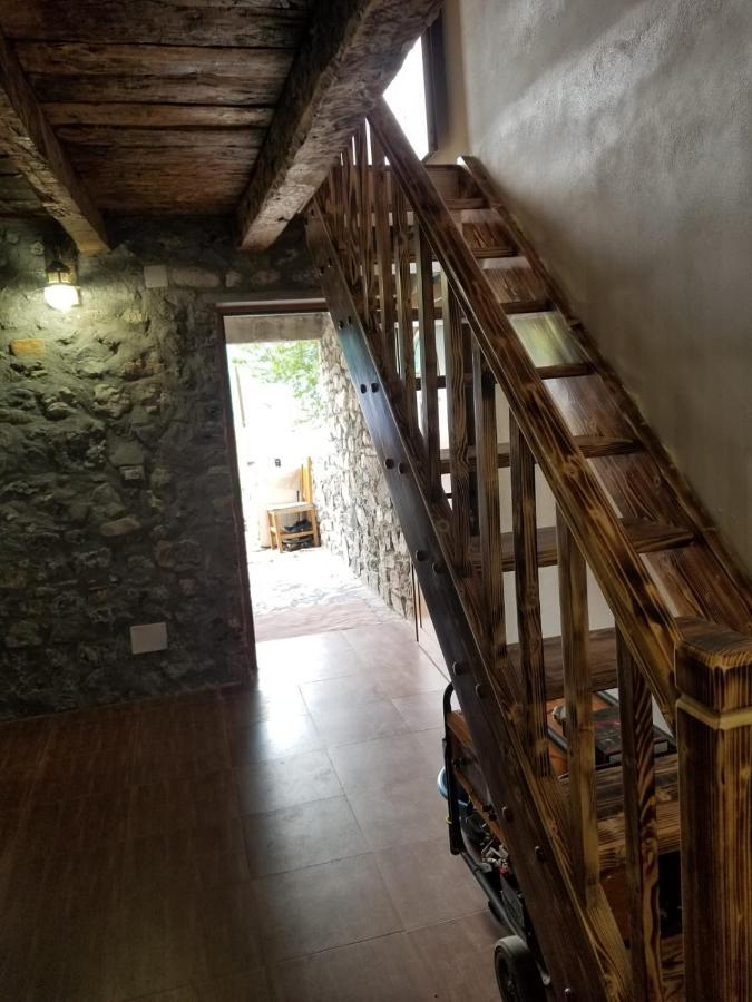 Bujtina Carku Hotel Theth Ngoại thất bức ảnh