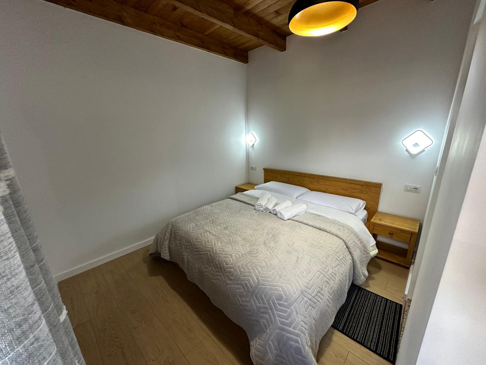 Bujtina Carku Hotel Theth Ngoại thất bức ảnh
