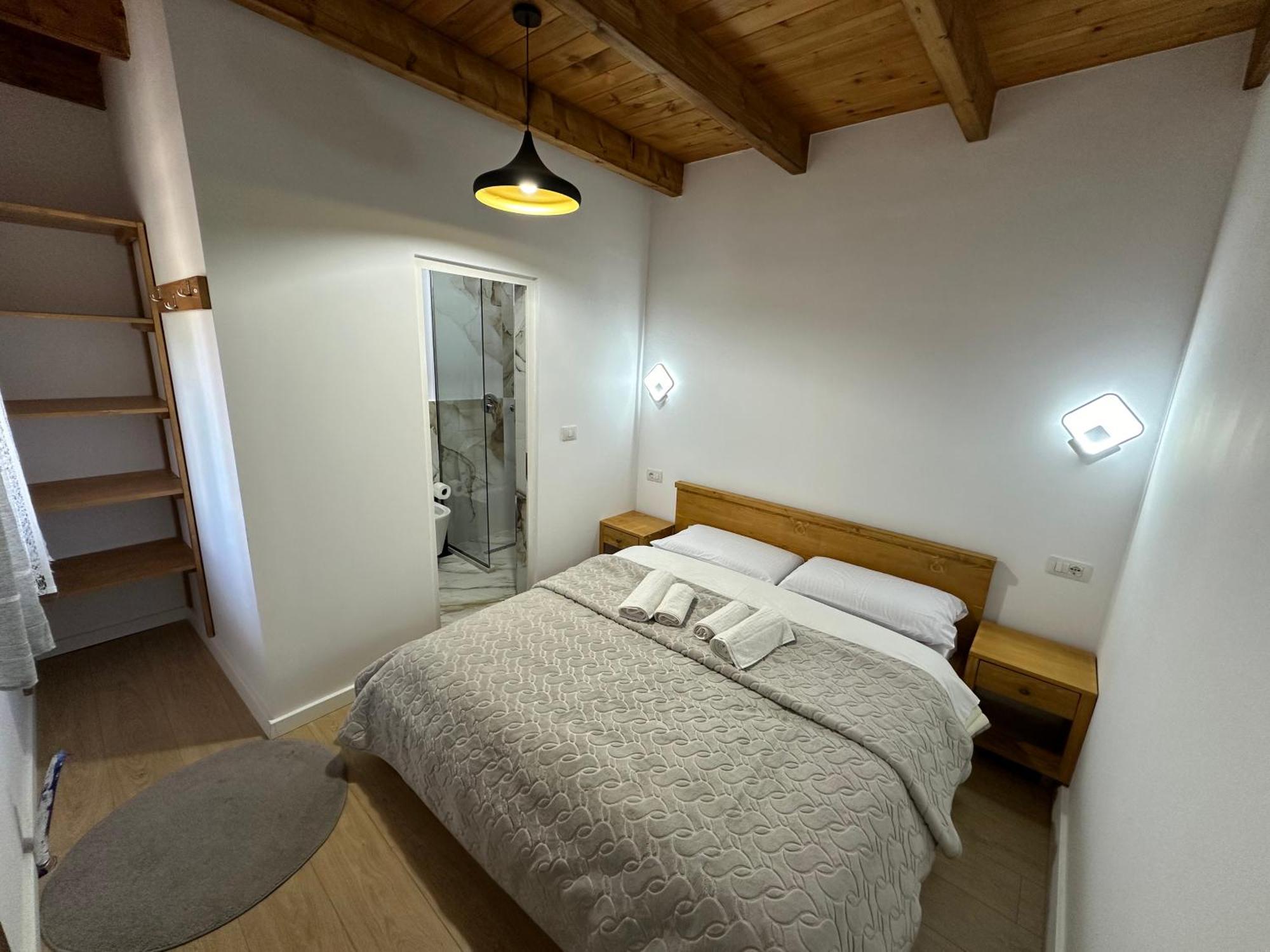 Bujtina Carku Hotel Theth Ngoại thất bức ảnh