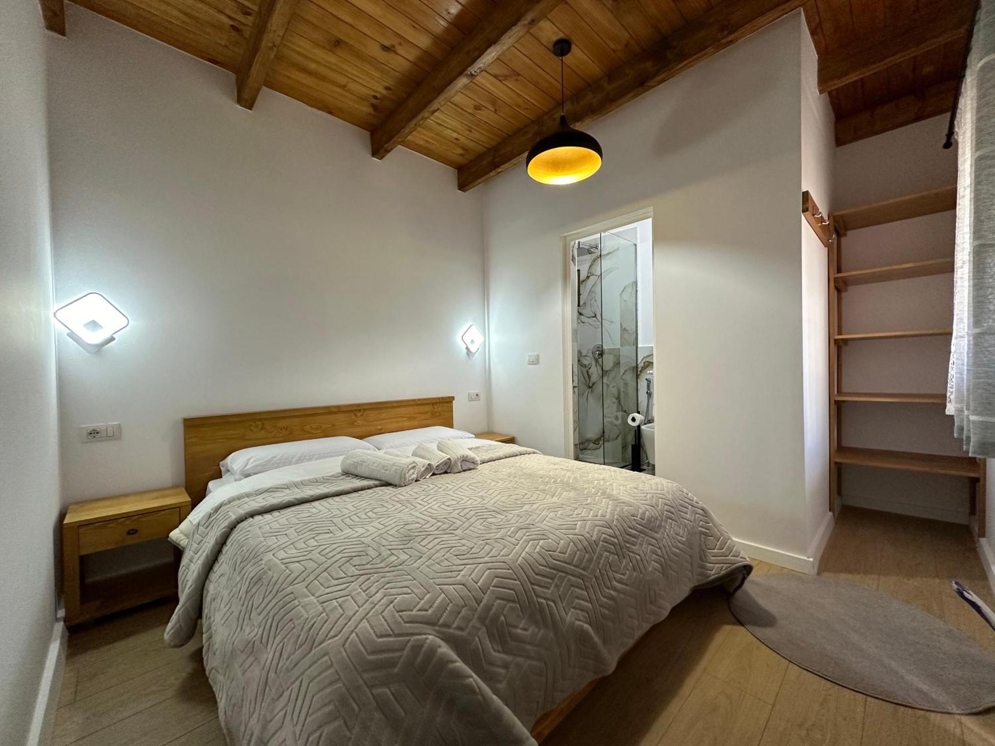 Bujtina Carku Hotel Theth Ngoại thất bức ảnh