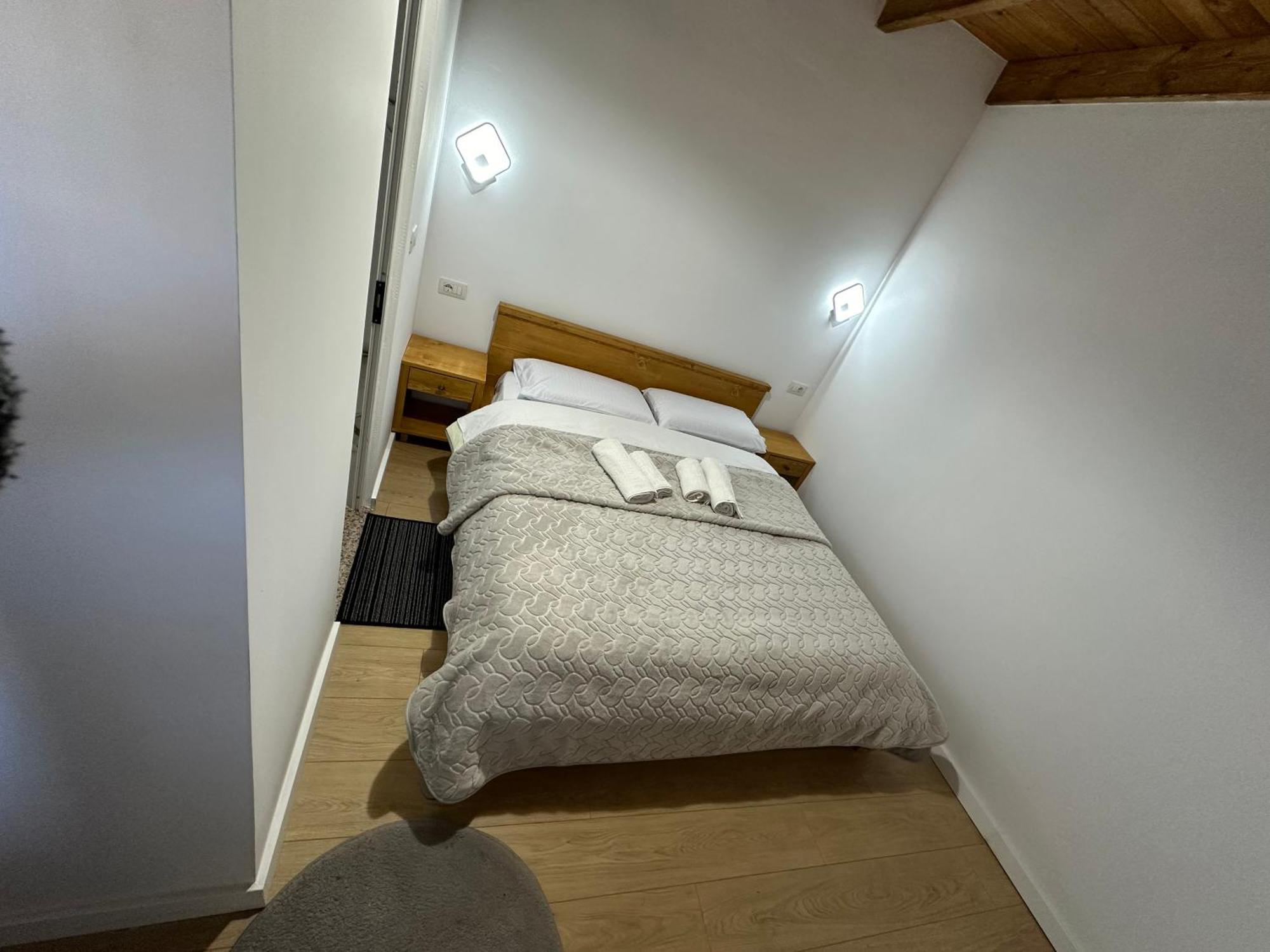 Bujtina Carku Hotel Theth Ngoại thất bức ảnh