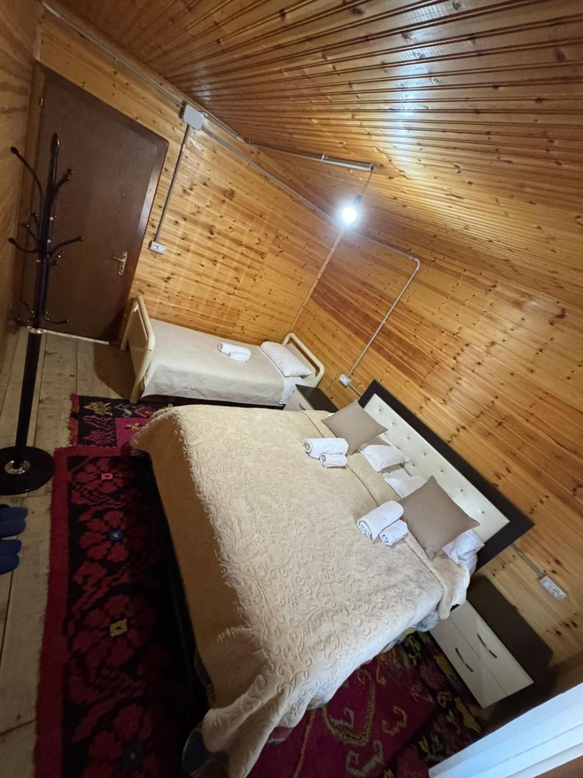 Bujtina Carku Hotel Theth Ngoại thất bức ảnh